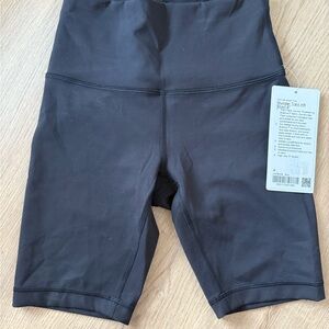 Lululemon Black Wunder Under Biker Shorts- Size 4 - NWT